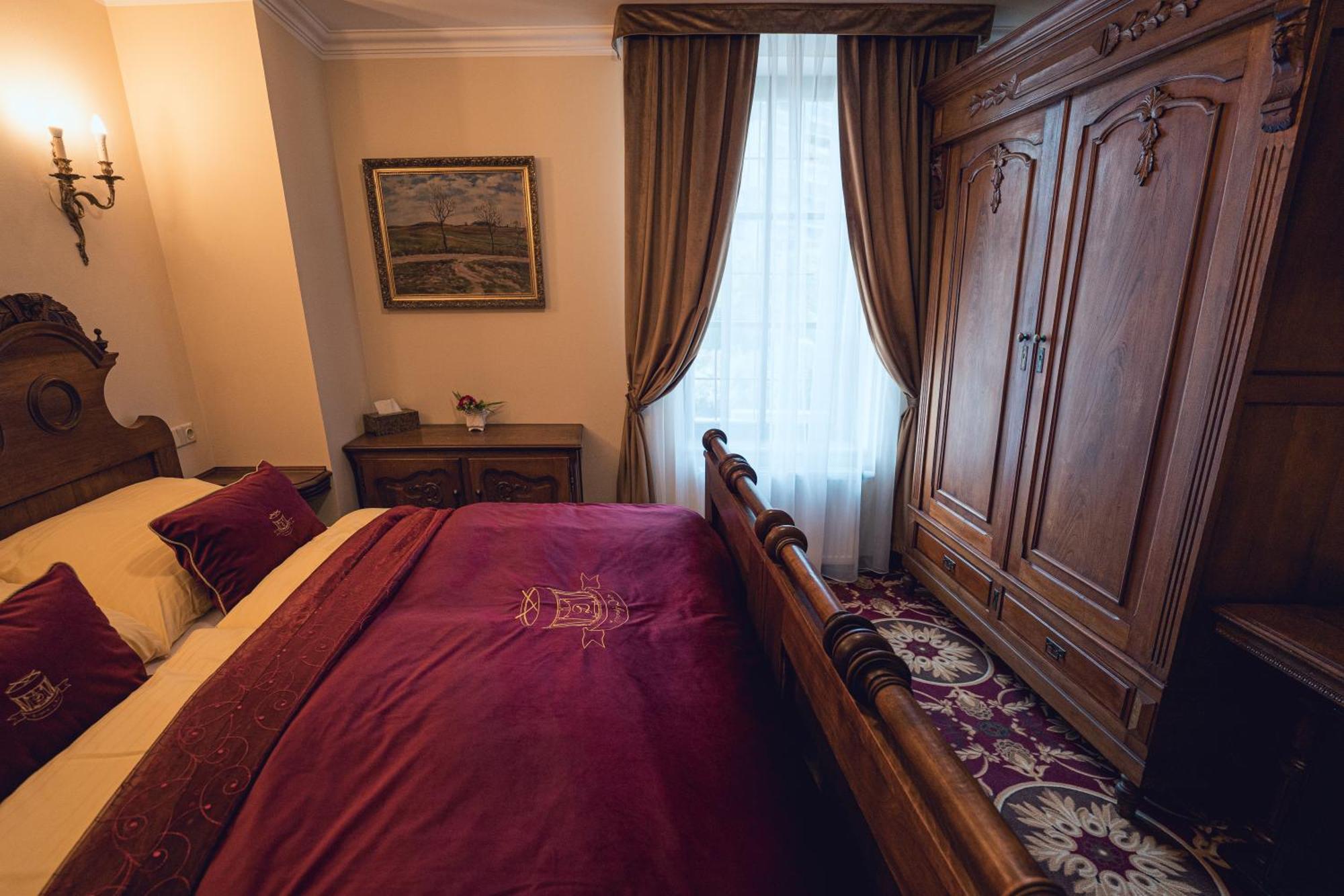 Hotel Svatojansky Dvur Prag Rum bild