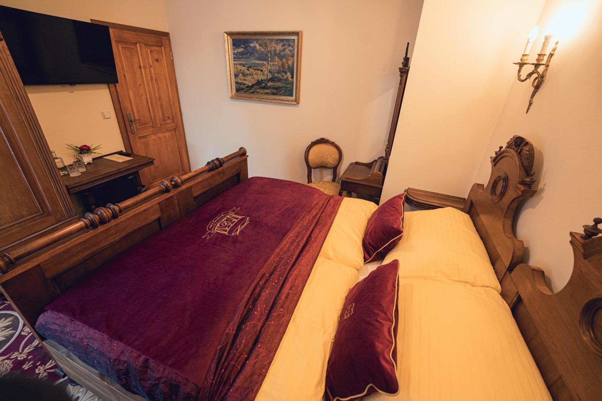 Hotel Svatojansky Dvur Prag Rum bild