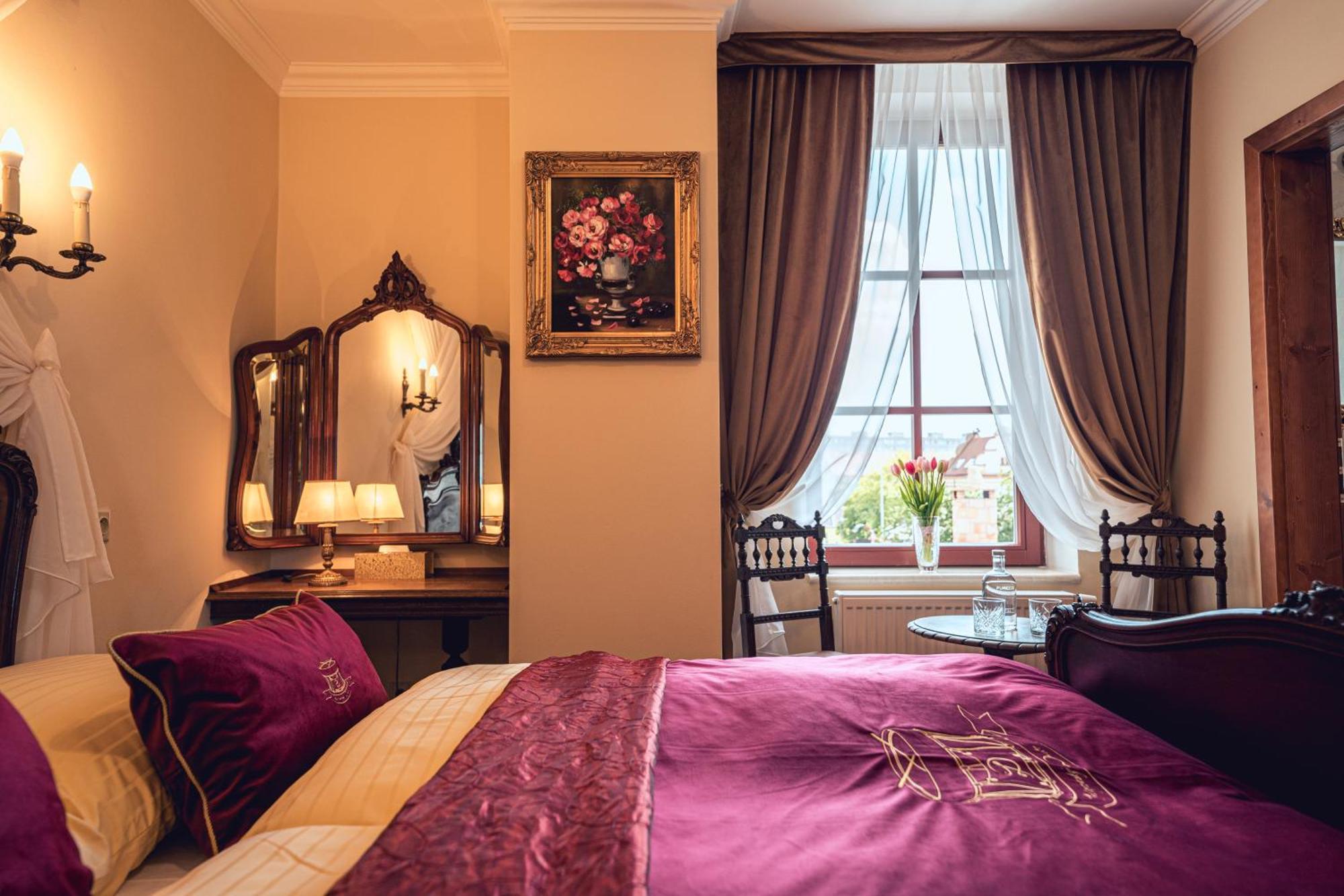 Hotel Svatojansky Dvur Prag Rum bild