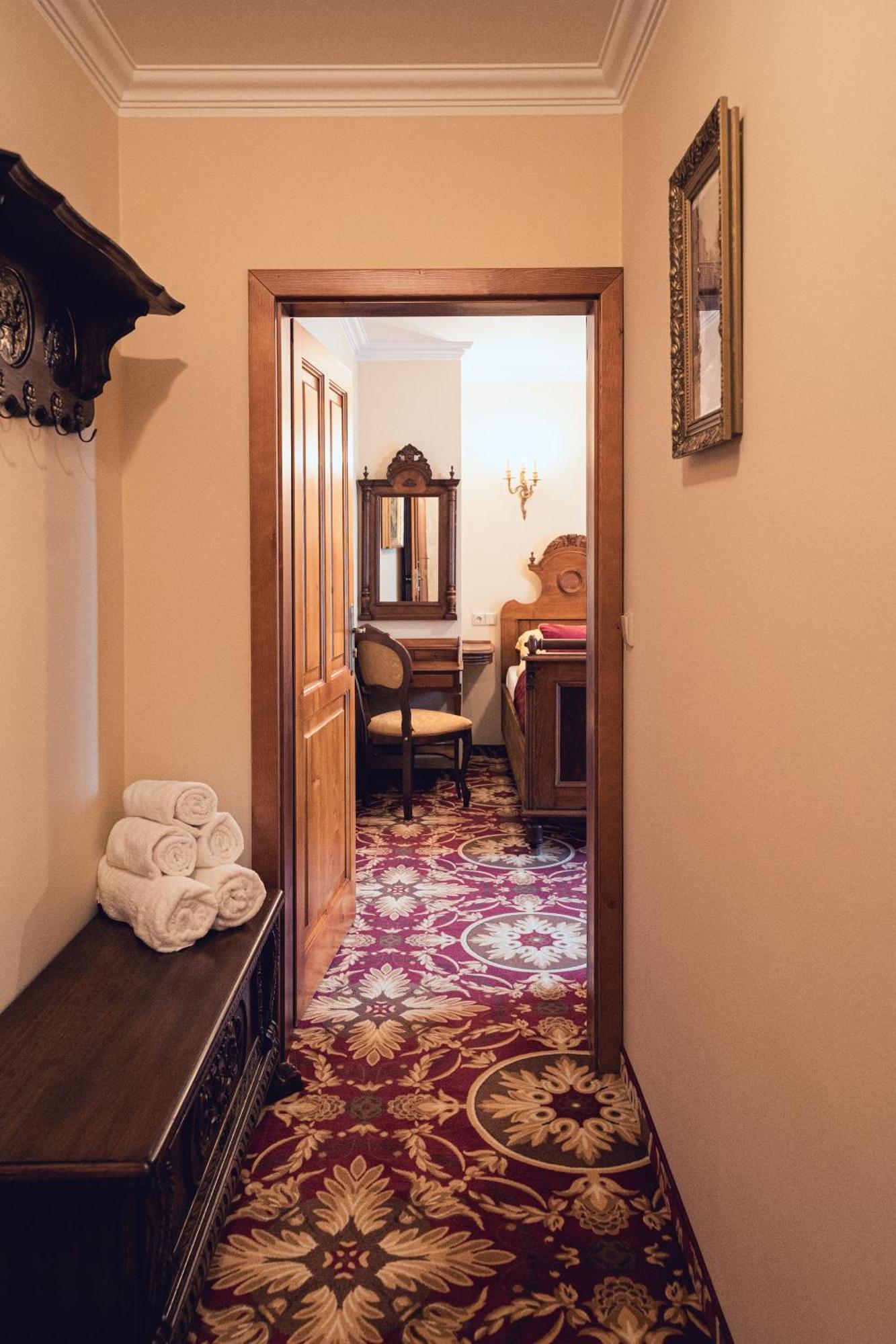 Hotel Svatojansky Dvur Prag Rum bild