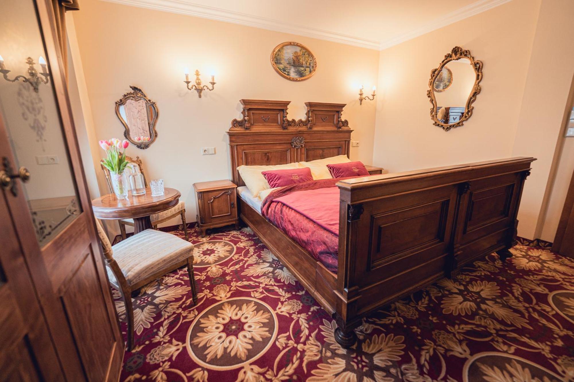 Hotel Svatojansky Dvur Prag Rum bild