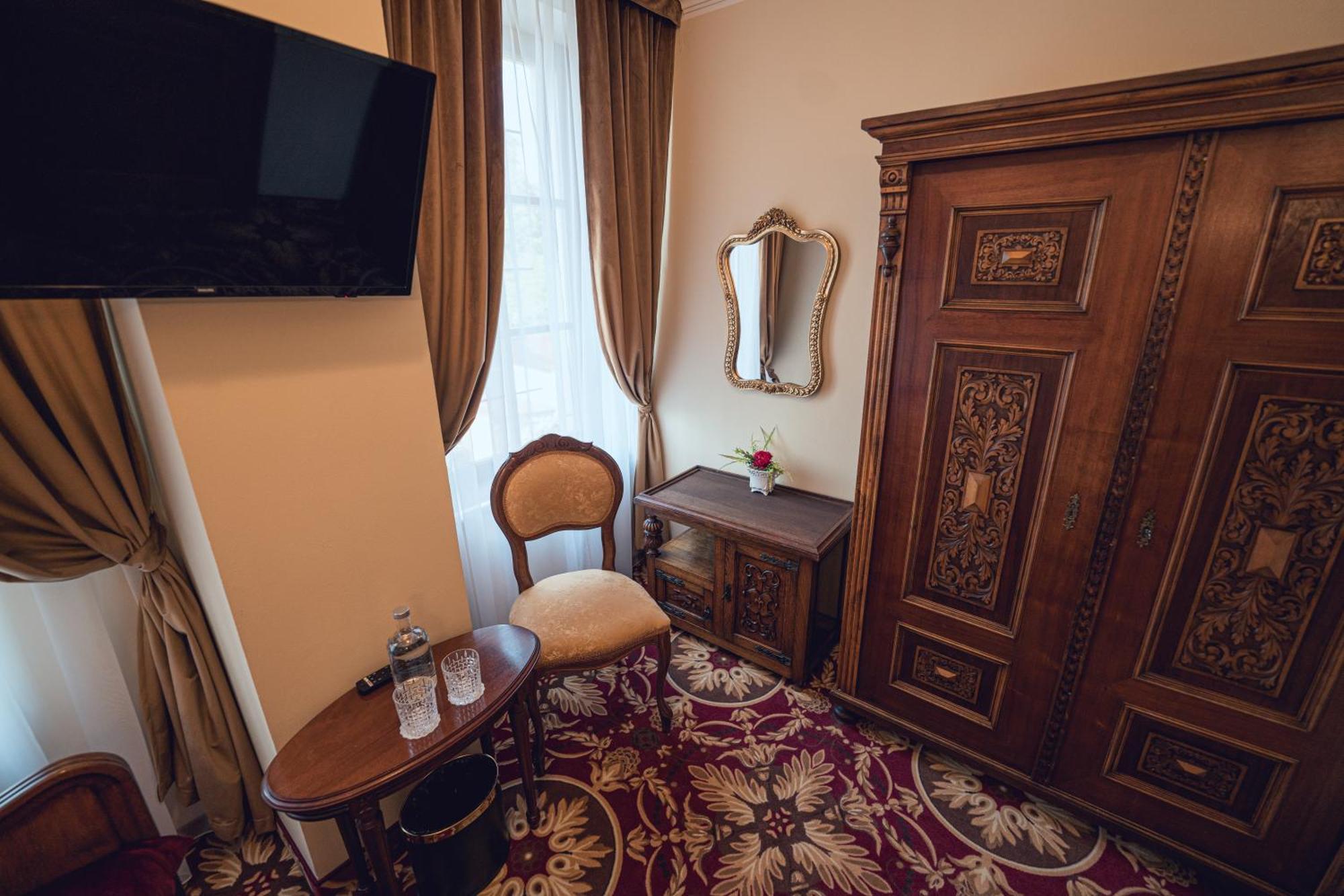 Hotel Svatojansky Dvur Prag Rum bild